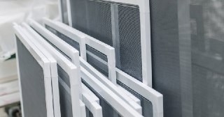 Москитные сетки на пластиковые окна Медногорск купить по цене от 926 руб.